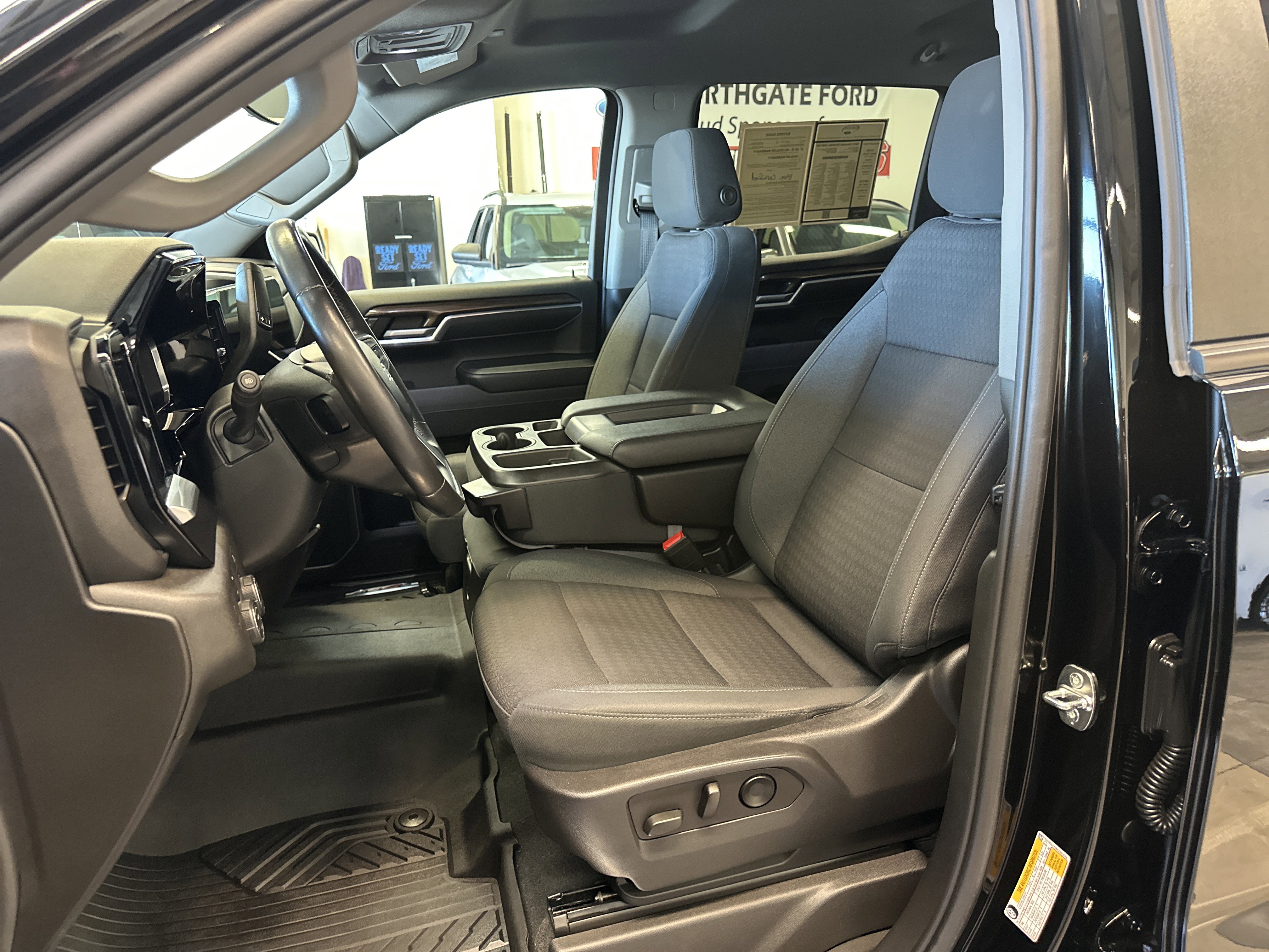 Used 2022 Chevrolet Silverado 1500 RST image 4