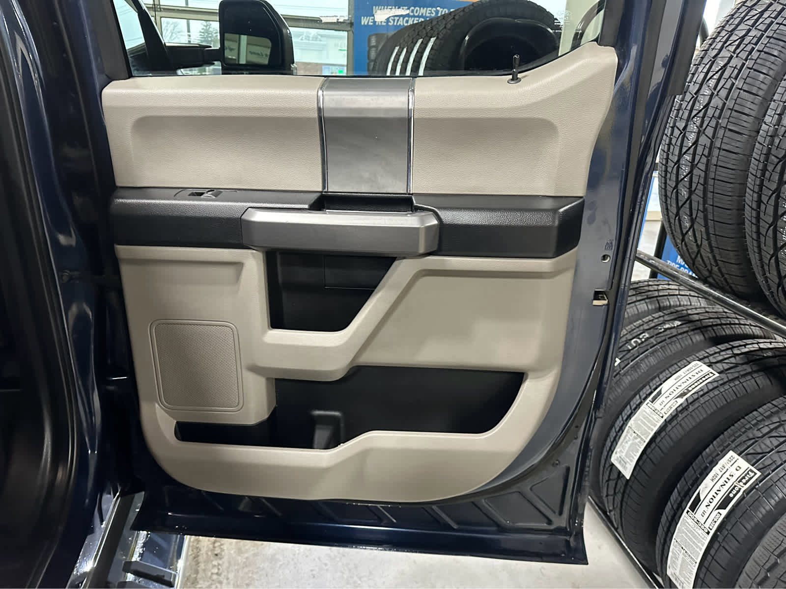 Certified 2020 Ford F250 XLT w/ XLT Premium Package image 28