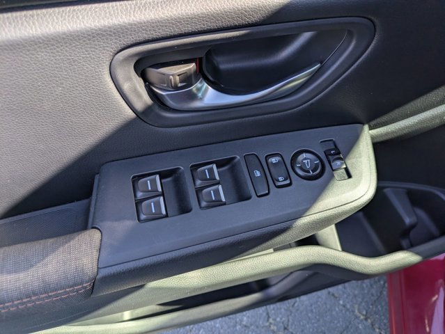 Used 2025 Honda Pilot Sport image 14