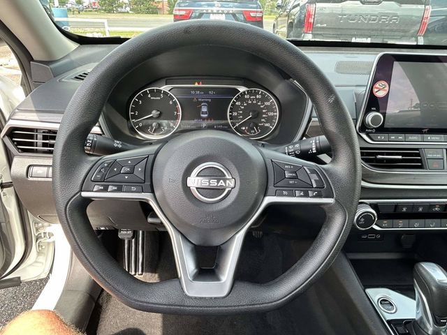 Used 2025 Nissan Altima 2.5 SV FWD image 28