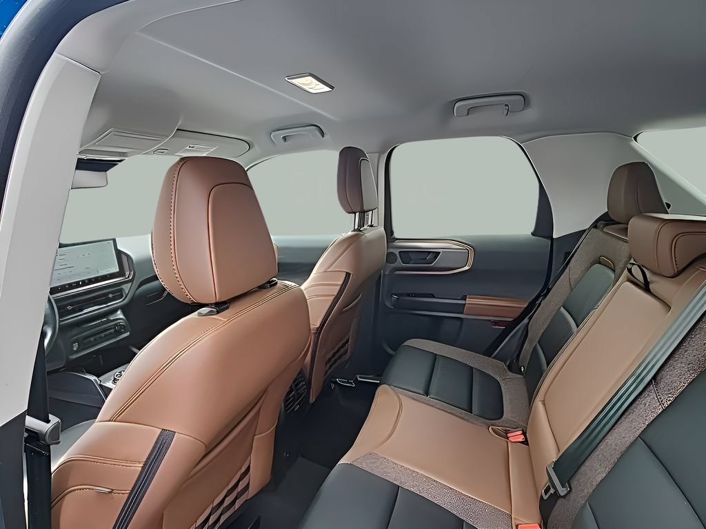 Certified 2025 Ford Bronco Sport Outer Banks w/ Outer Banks Tech Package+ AWD/4WD image 19