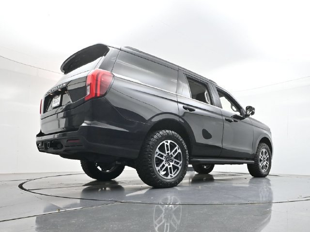 Certified 2025 Ford Expedition Active AWD/4WD image 52
