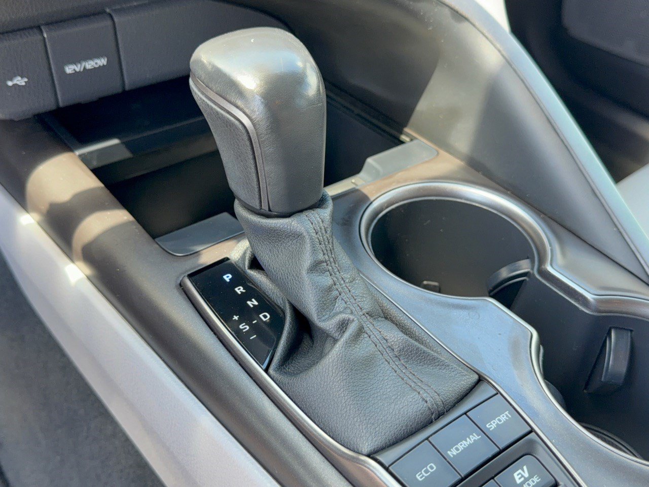 Used 2023 Toyota Camry SE FWD image 21