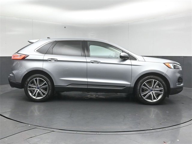 Certified 2022 Ford Edge Titanium w/ Class II Trailer Tow Package image 16