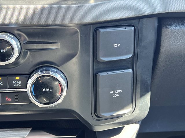 Certified 2023 Ford F350 Platinum w/ FX4 Off-Road Package AWD/4WD image 29