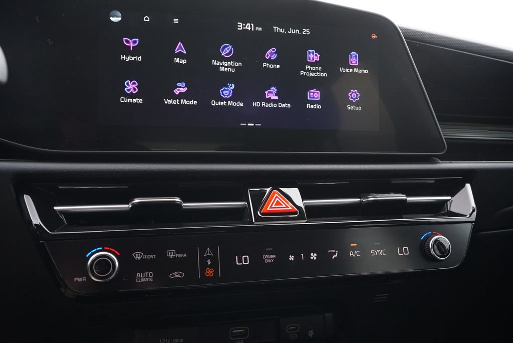 Used 2025 Kia Niro EX Touring FWD image 17