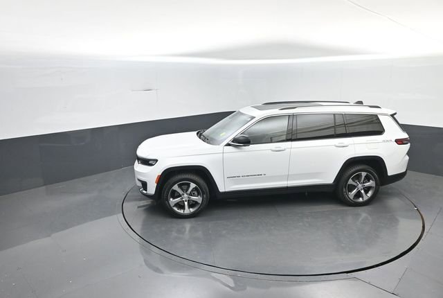 Used 2023 Jeep Grand Cherokee L Limited w/ Luxury Tech Group II image 27