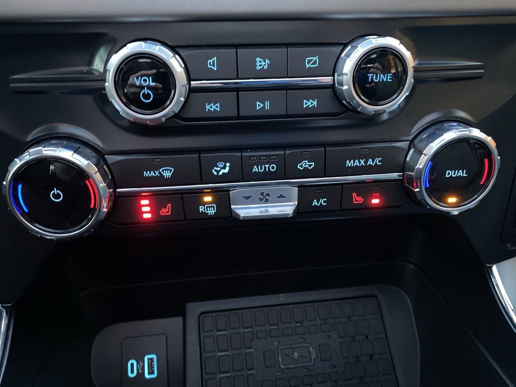 Certified 2024 Ford F150 XLT w/ Equipment Group 303A High image 26