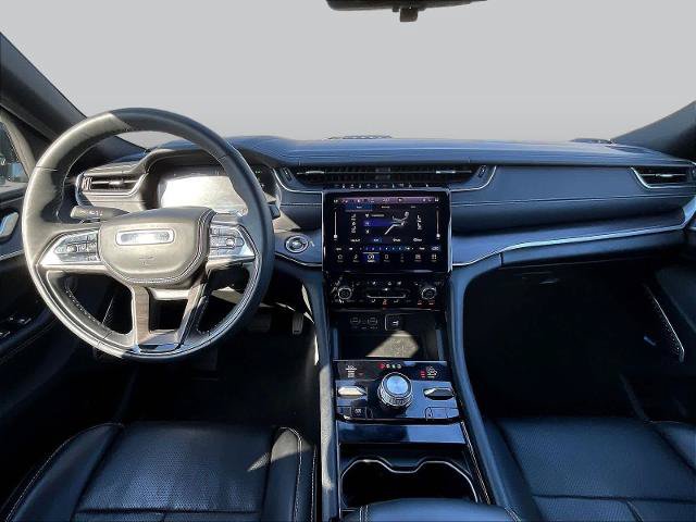Used 2023 Jeep Grand Cherokee Overland w/ Advanced Protech Group III AWD/4WD image 9