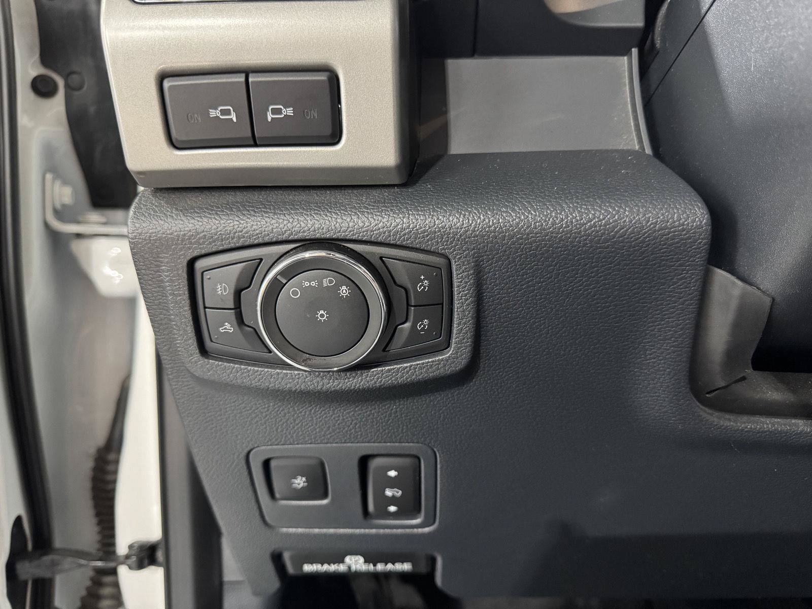 Certified 2022 Ford F350 Lariat w/ Lariat Ultimate Package AWD/4WD image 16