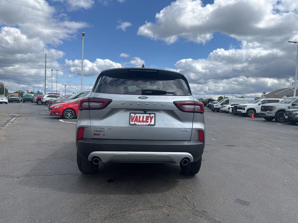 Certified 2023 Ford Escape Active AWD/4WD image 10