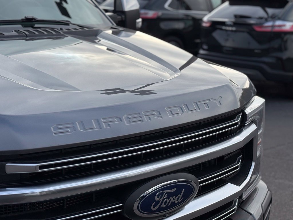 Certified 2022 Ford F250 Platinum w/ Tremor Off-Road Package AWD/4WD image 36