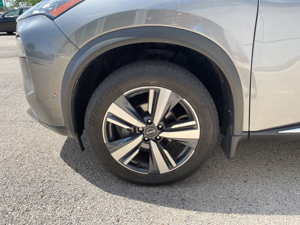 Used 2023 Nissan Rogue SL w/ SL Premium Package AWD/4WD image 16