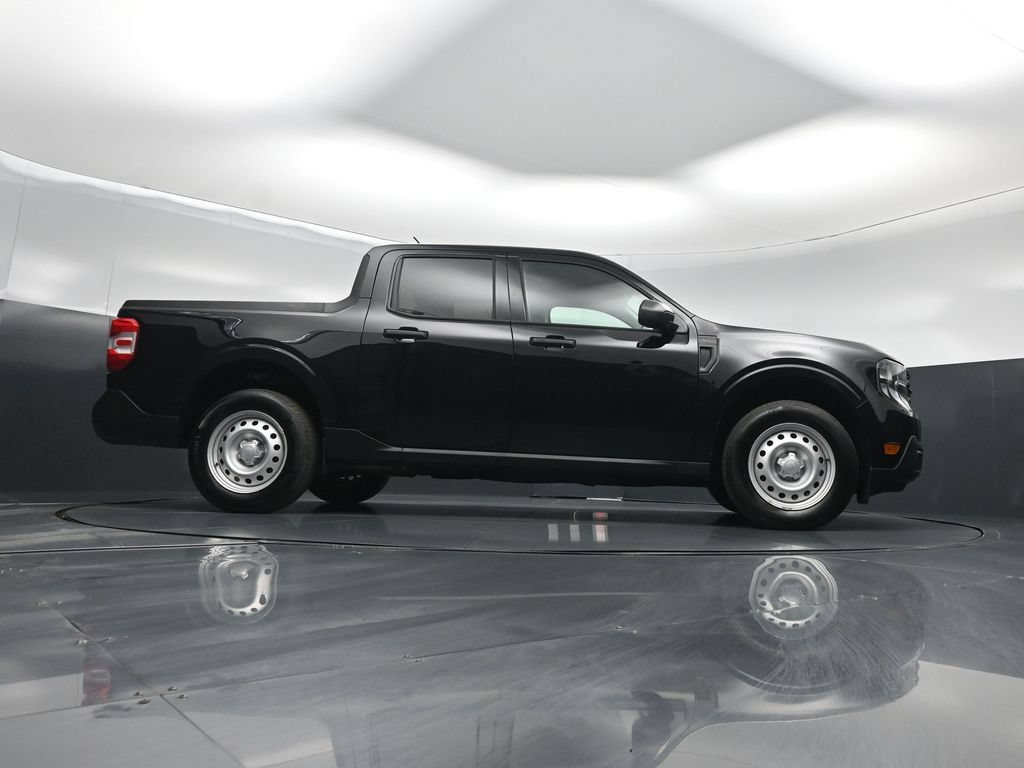 Certified 2025 Ford Maverick XL FWD image 41