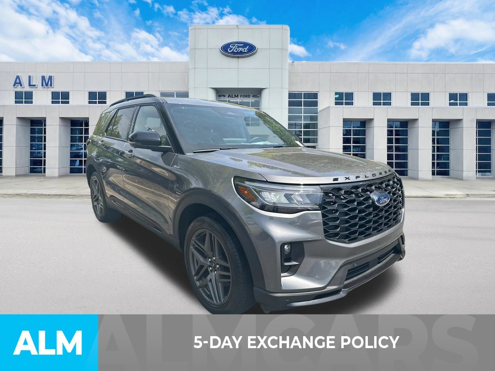 Certified 2025 Ford Explorer ST-Line w/ ST-Line Street Pack AWD/4WD image 3