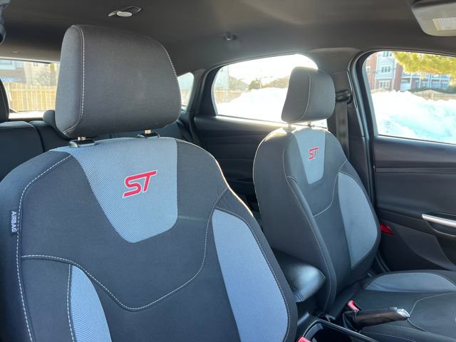 Certified 2018 Ford Focus ST image 34