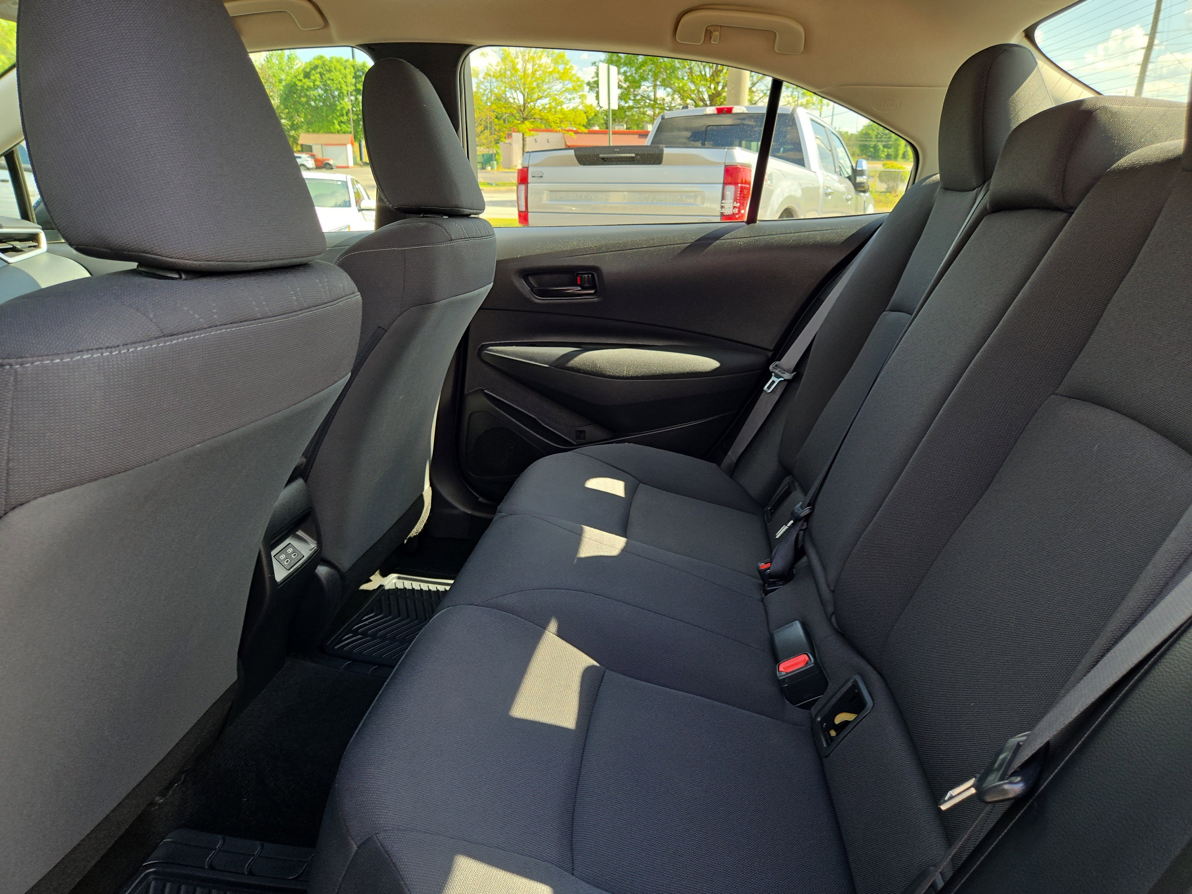 Used 2023 Toyota Corolla LE FWD image 13