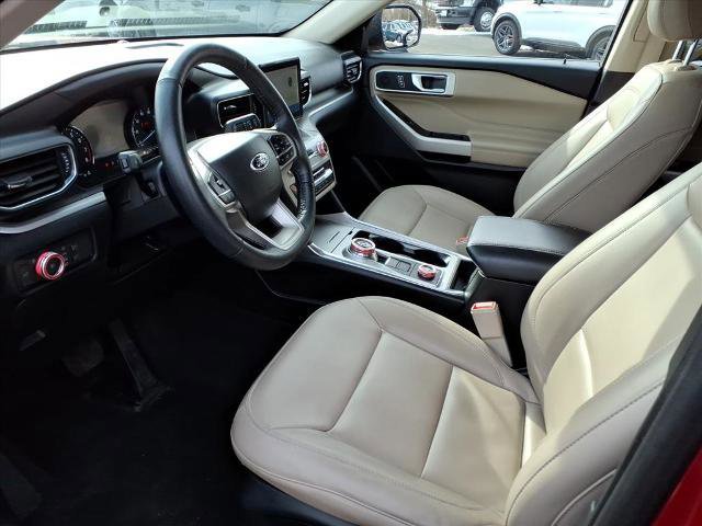 Certified 2022 Ford Explorer XLT w/ Equipment Group 202A image 18