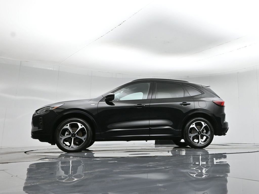 Certified 2024 Ford Escape ST-Line Elite image 24