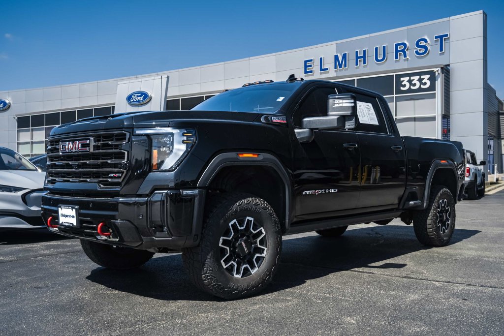 Used 2025 GMC Sierra 2500 AT4X AWD/4WD image 1