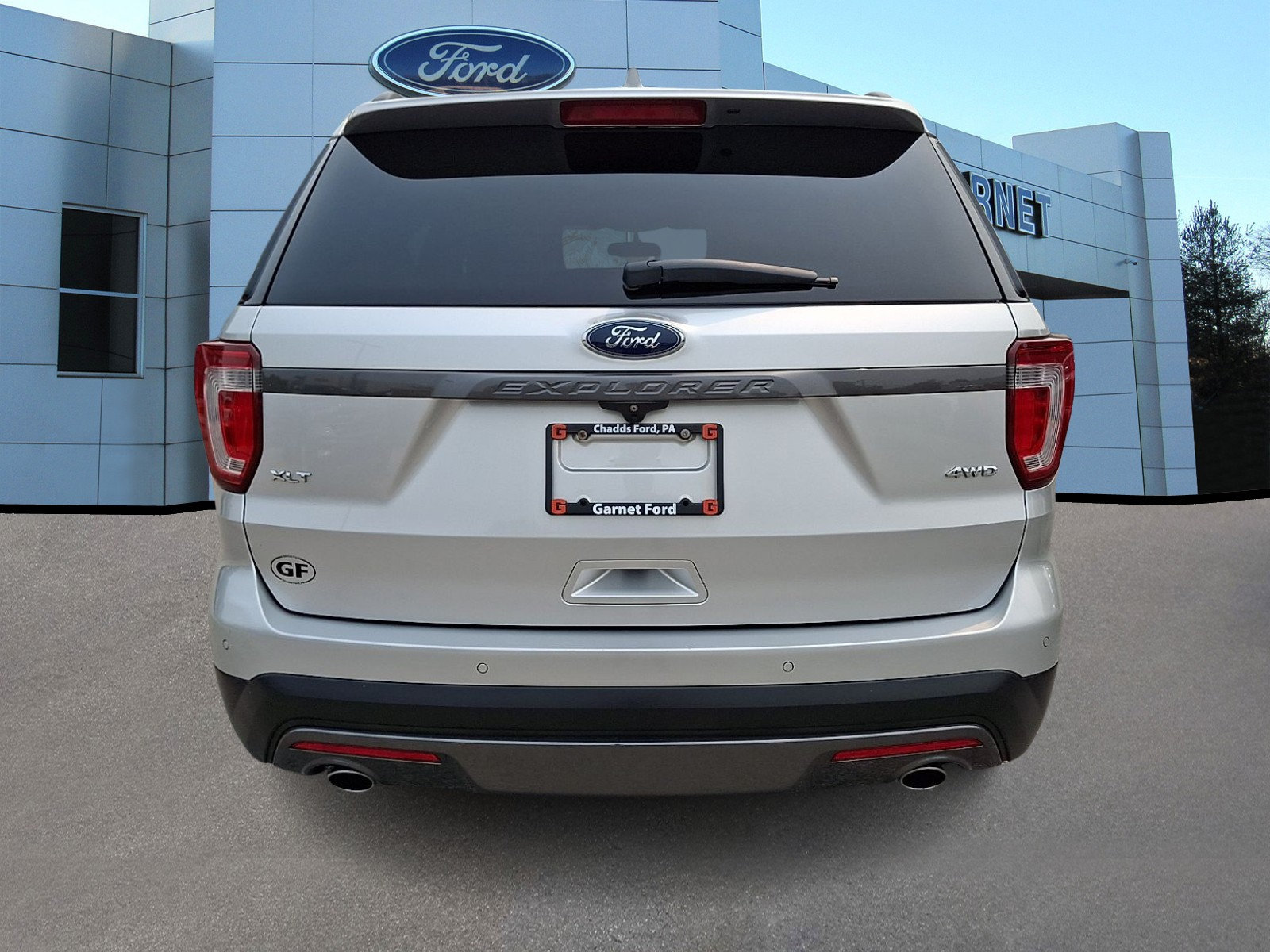 Certified 2017 Ford Explorer XLT w/ Equipment Group 202A AWD/4WD image 7