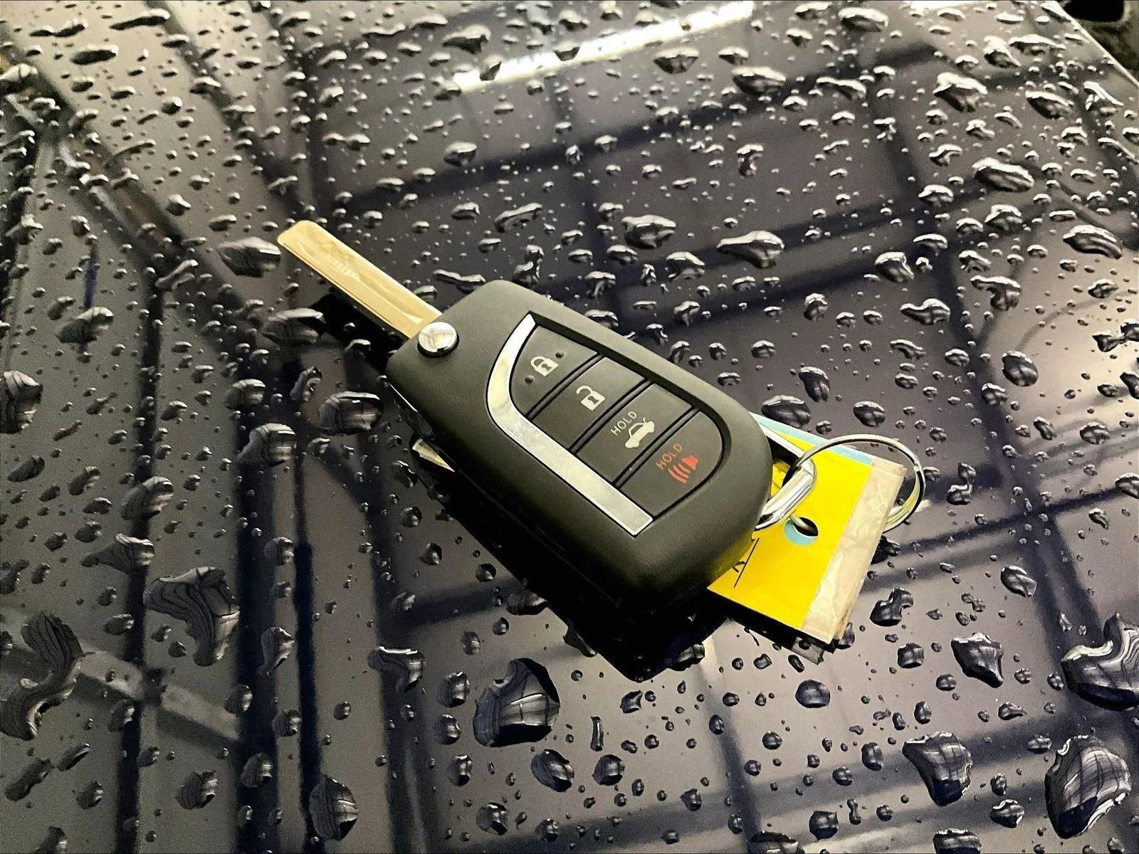 Used 2024 Toyota Corolla LE FWD image 9