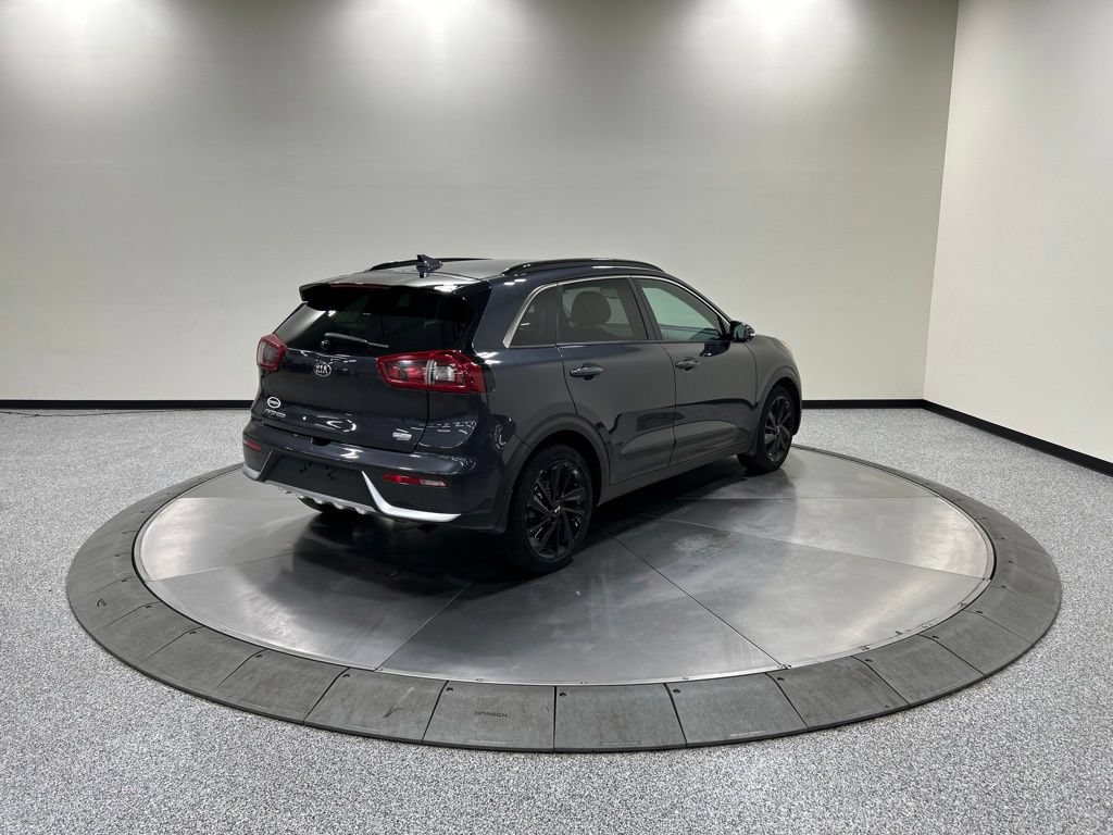 Used 2018 Kia Niro EX w/ EX Touring Graphite Edition FWD image 6