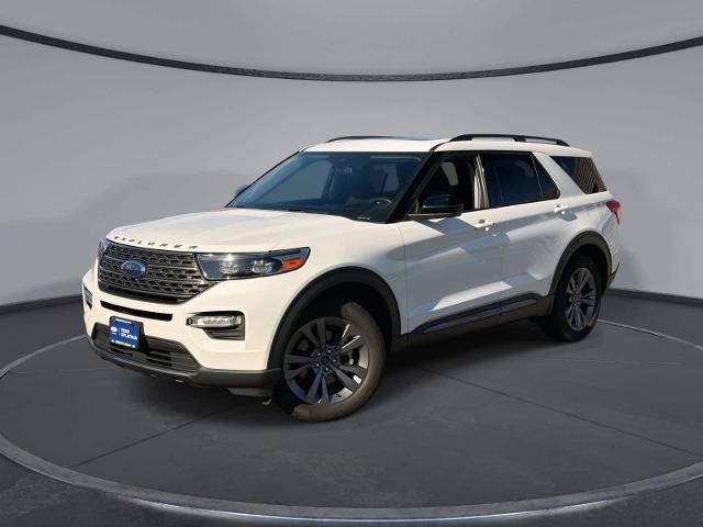 Certified 2022 Ford Explorer XLT w/ Equipment Group 202A AWD/4WD image 1