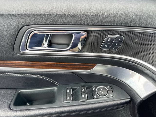 Certified 2018 Ford Explorer Limited w/ Equipment Group 301A FWD image 13