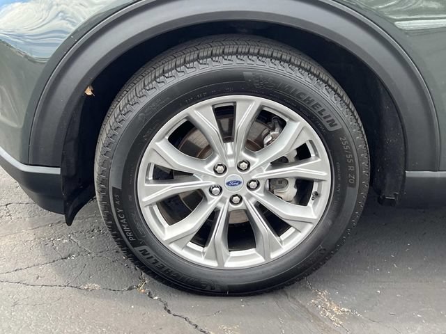 Certified 2024 Ford Explorer XLT w/ Equipment Group 202A AWD/4WD image 9