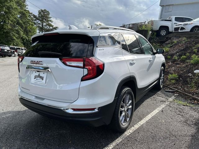 Used 2023 GMC Terrain SLT w/ Tech Package FWD image 9