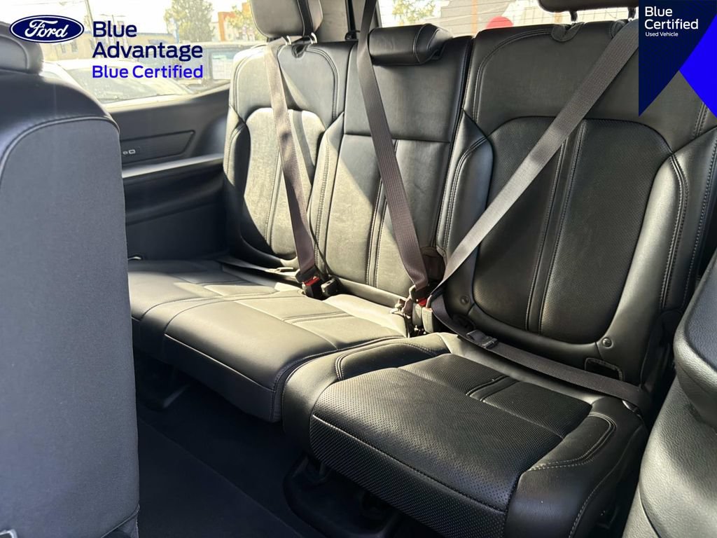 Used 2024 Jeep Wagoneer Series II w/ Flexible Seating Group AWD/4WD image 14