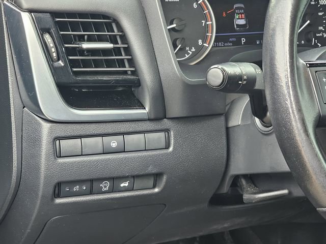 Used 2023 Nissan Rogue SL w/ SL Premium Package image 18