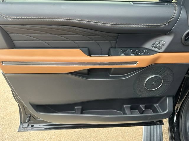 Certified 2022 Ford Expedition Max Platinum AWD/4WD image 12