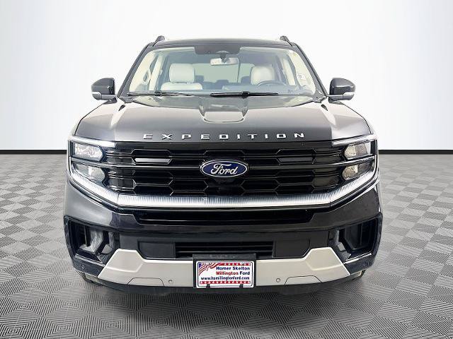 Certified 2025 Ford Expedition Platinum AWD/4WD image 2