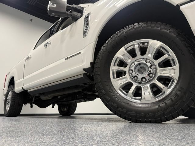 Certified 2020 Ford F250 Limited w/ FX4 Off-Road Package AWD/4WD image 3