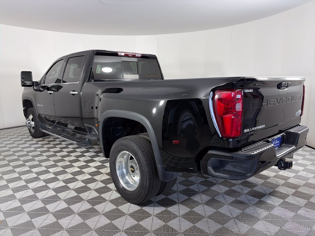 Used 2022 Chevrolet Silverado 3500 High Country AWD/4WD image 5