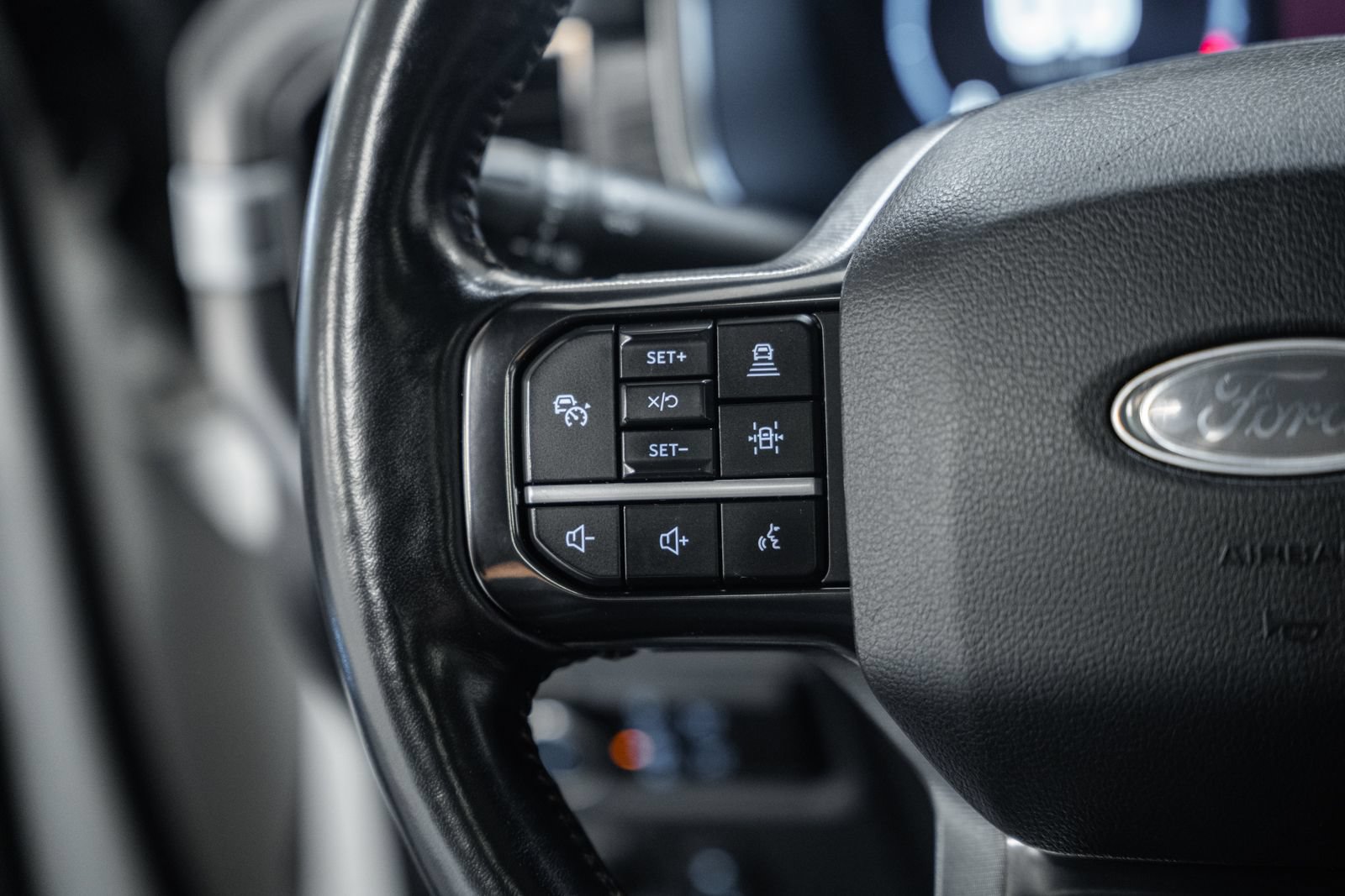 Certified 2023 Ford F150 Platinum AWD/4WD image 35