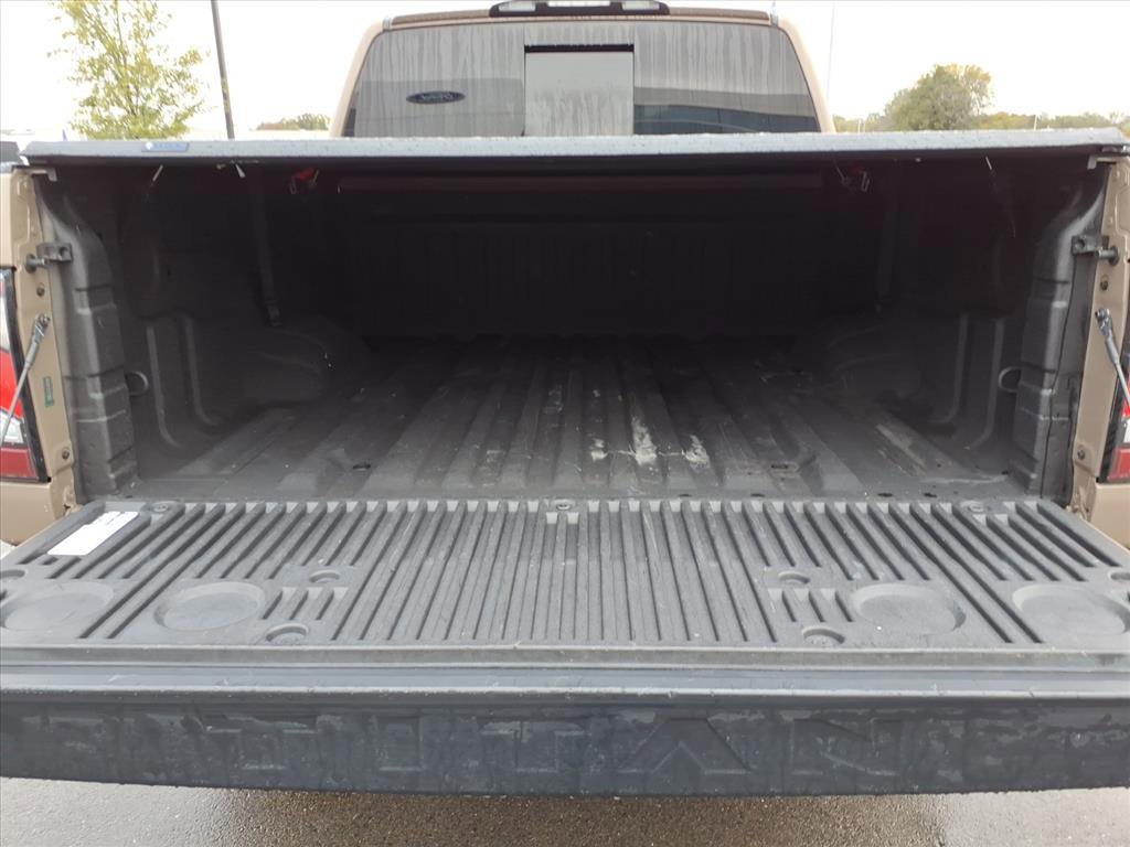 Used 2021 Nissan Titan PRO-4X w/ Off Road Protection Package image 10