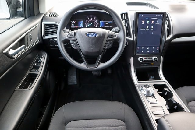 Certified 2022 Ford Edge SE w/ Black Appearance Package image 4
