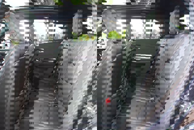 Used 2023 Cadillac XT4 Luxury w/ Cold Weather Package image 18