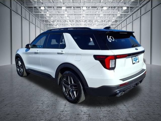 Certified 2025 Ford Explorer ST AWD/4WD image 12