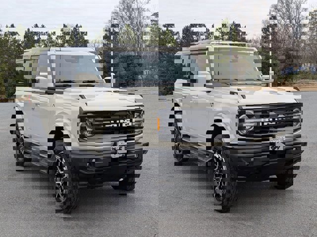 Certified 2025 Ford Bronco Outer Banks image 9