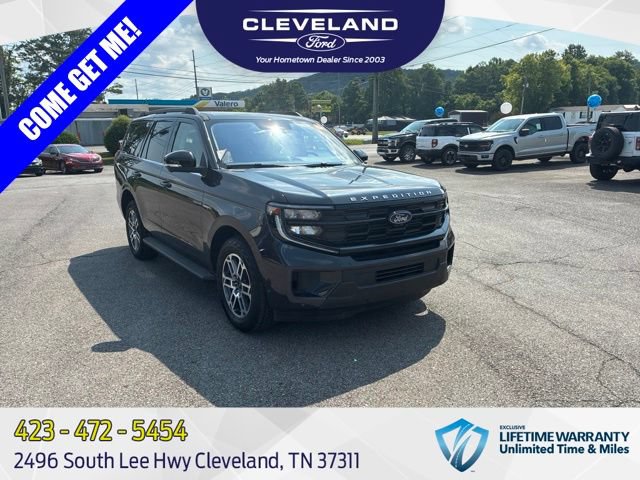 Certified 2025 Ford Expedition Active AWD/4WD image 1