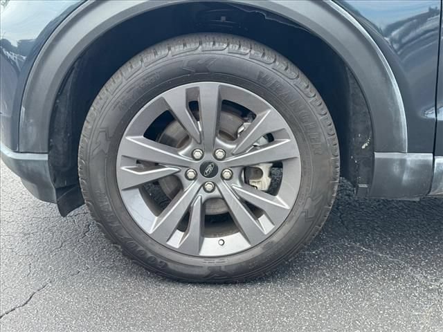 Certified 2022 Ford Explorer XLT w/ Equipment Group 202A AWD/4WD image 10