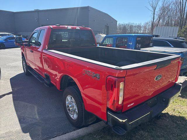 Certified 2025 Ford F350 XLT AWD/4WD image 17