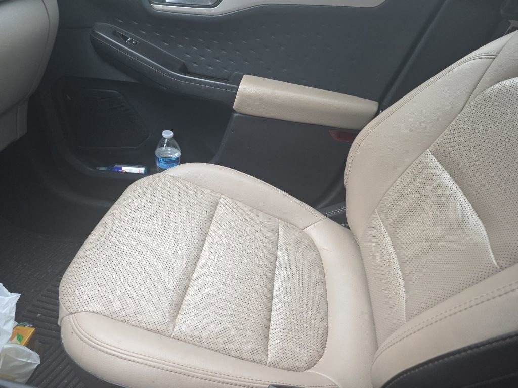 Certified 2020 Ford Escape SEL image 12