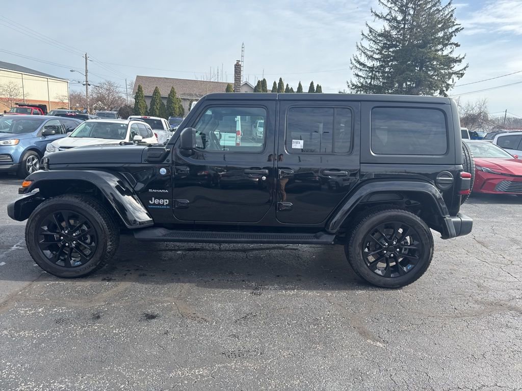 Used 2023 Jeep Wrangler Unlimited Sahara w/ Cold Weather Group image 12