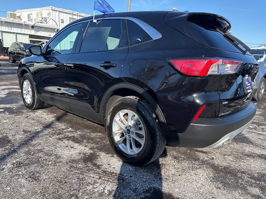Certified 2022 Ford Escape SE w/ Cold Weather Package image 9