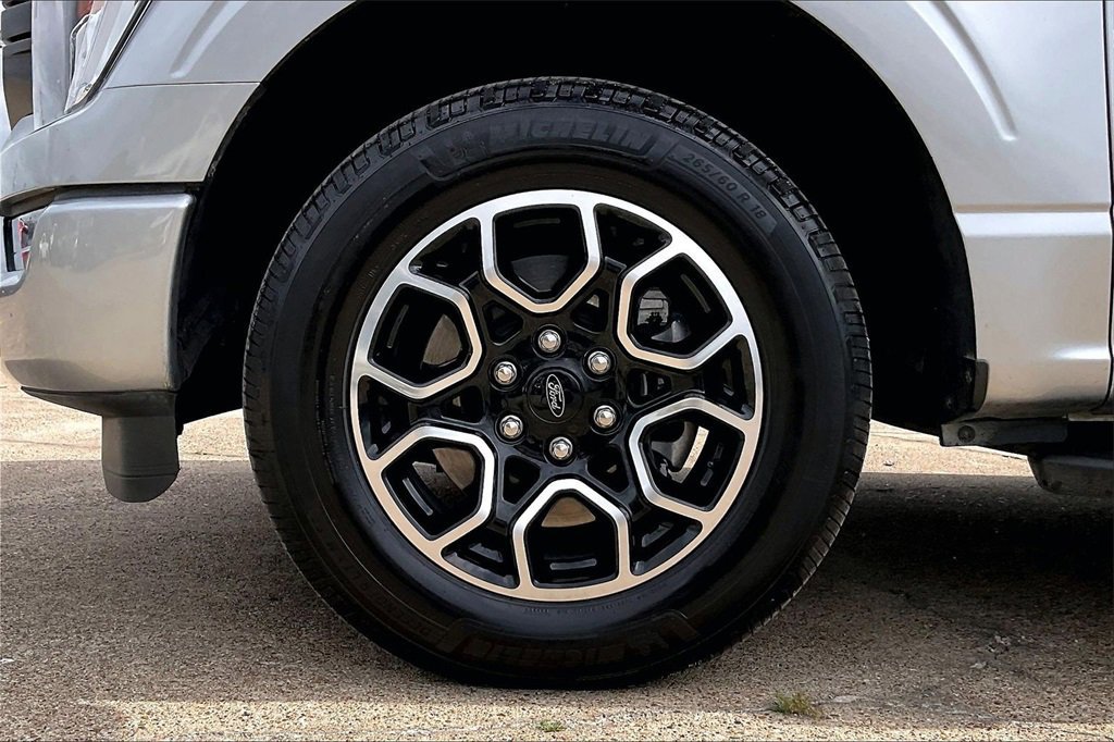 Certified 2021 Ford F150 XLT w/ Equipment Group 302A High image 35